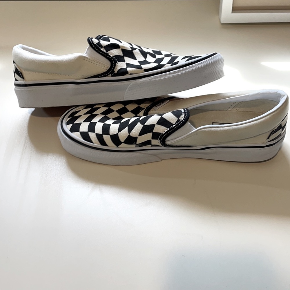 Vans slip on